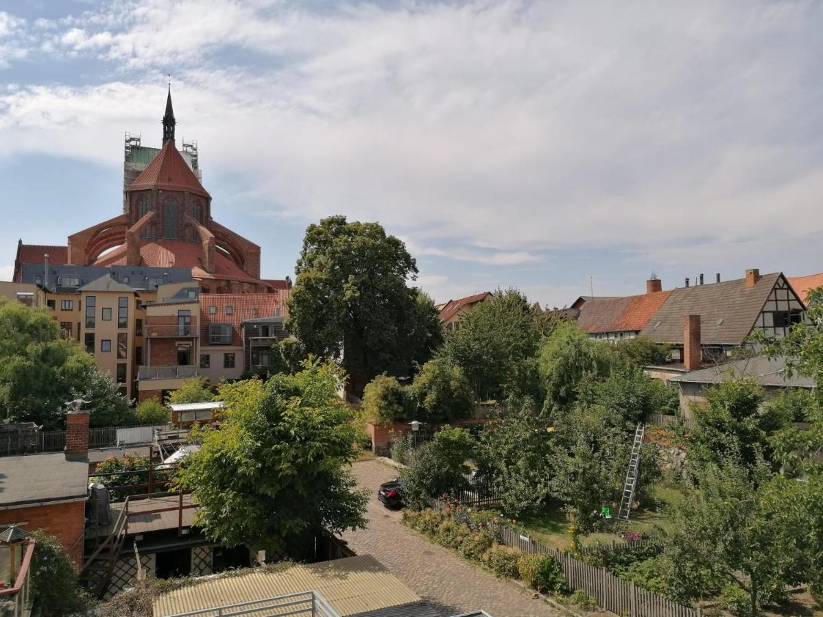 Townhouse Altstadt Wismar Upper Apartment Mit Zwei Terrassen ภายนอก รูปภาพ