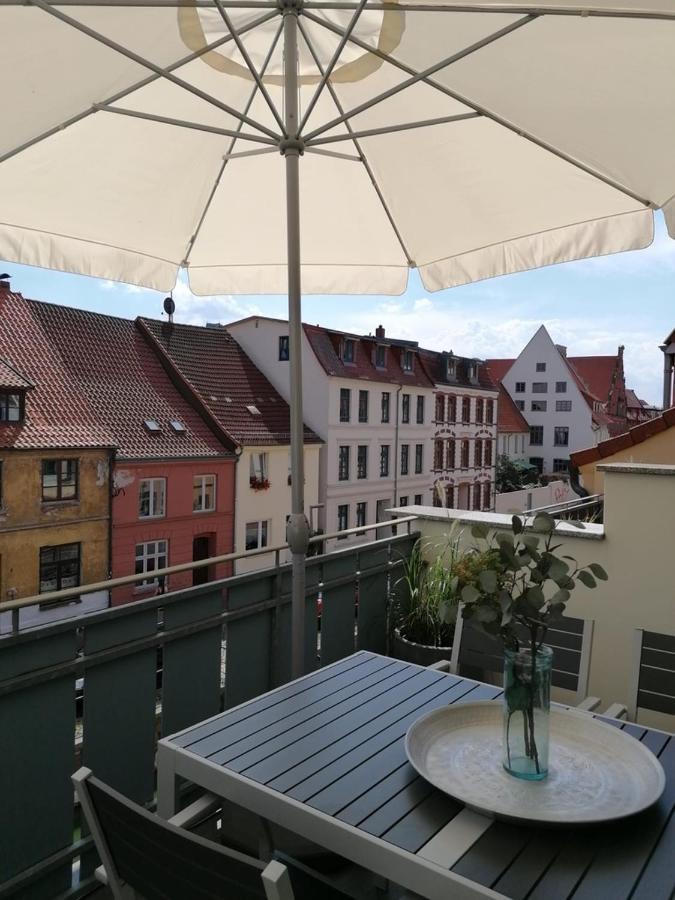 Townhouse Altstadt Wismar Upper Apartment Mit Zwei Terrassen ภายนอก รูปภาพ
